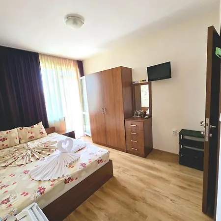 Guest house Natali 2*