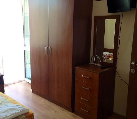 Πανσιόν Natali 2*