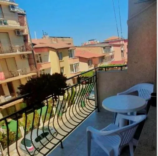 Natali 2* Πριμόρσκο